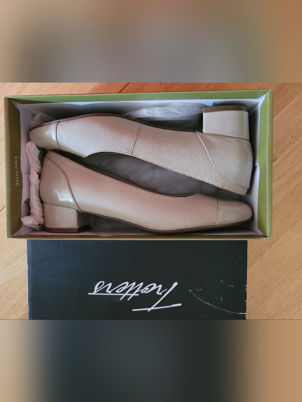 Trotters Classic Low Block Heel Pump in Light Nude